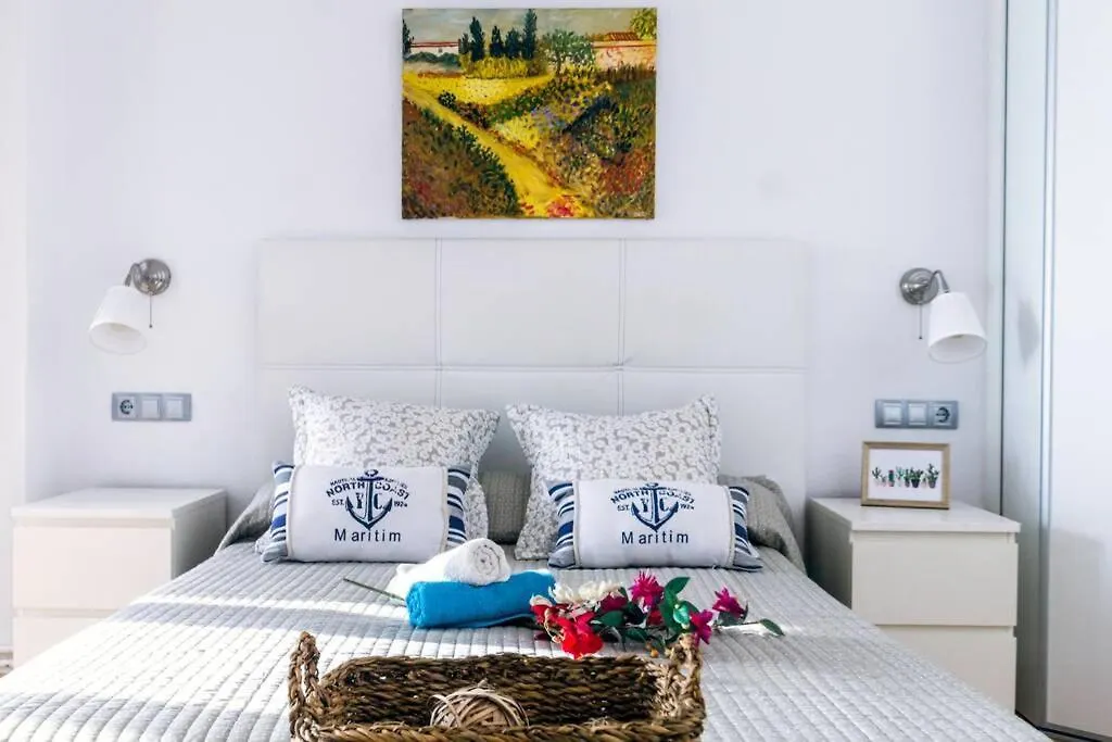 Primera linea de mar. Apartamento turístico Salou
