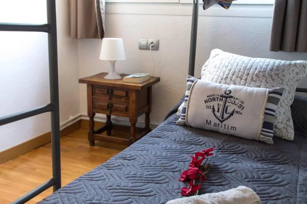 Primera linea de mar. Apartamento turístico Salou Apartmán